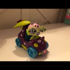 Zoobles with habitat